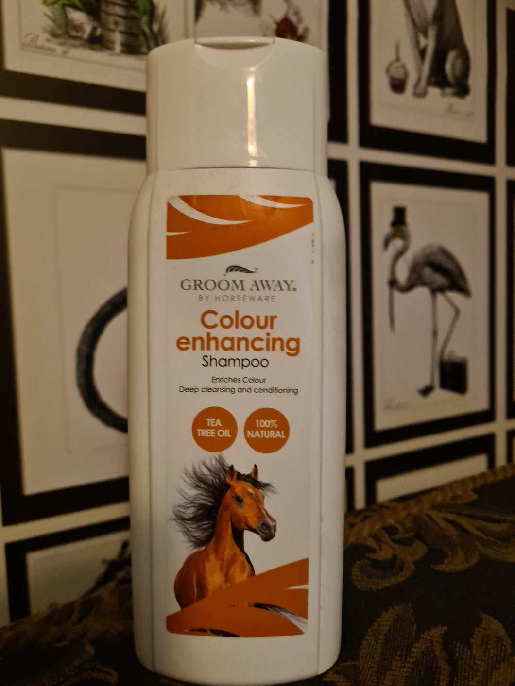 Groom away by horseware Colour enhancing shampoo