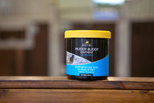 Load image into Gallery viewer, 3820 - Lincoln Muddy Buddy Ointment - 500g - Lifestyle - 01.jpg